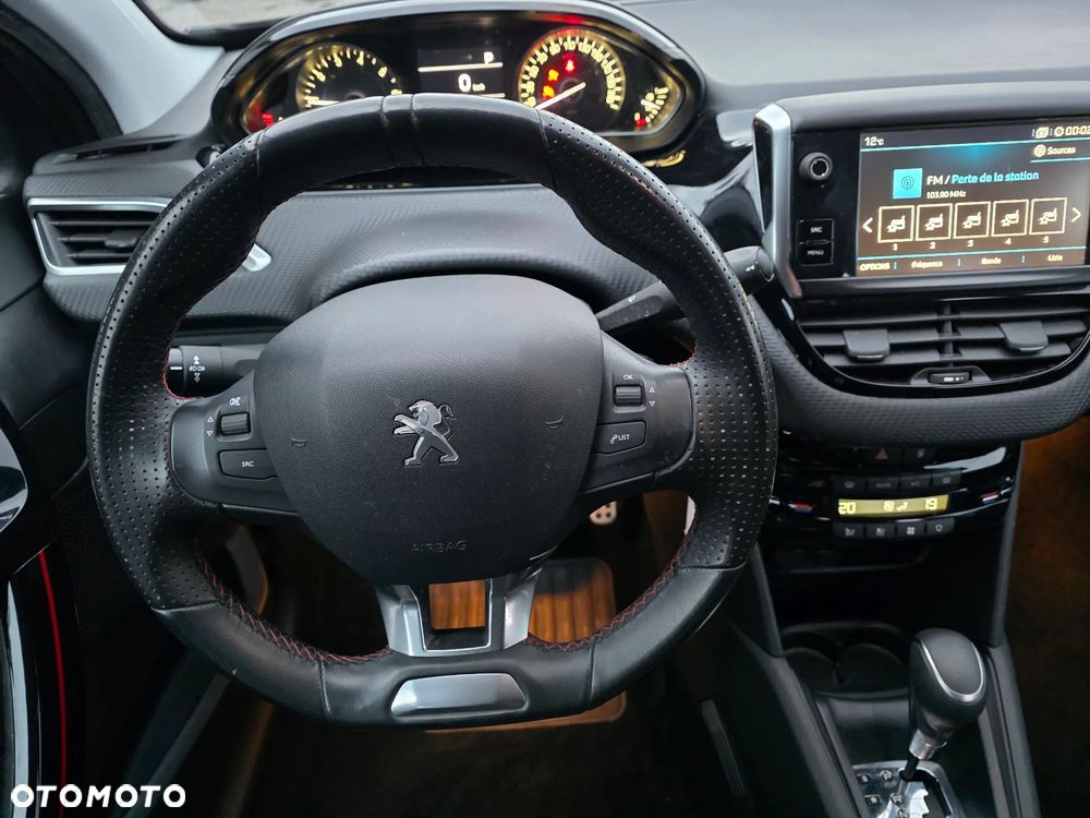 Peugeot 208 1.2 PureTech Allure S&S EAT6 - 14