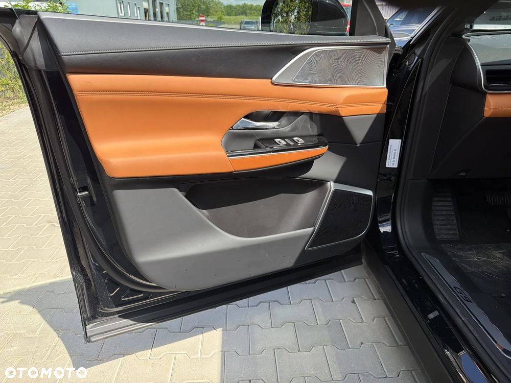XPeng G9 94.6 kWh AWD Performance - 11