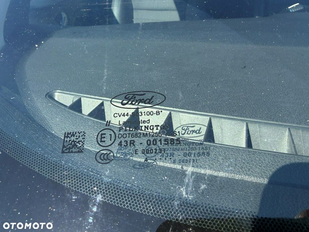 Ford Kuga - 32
