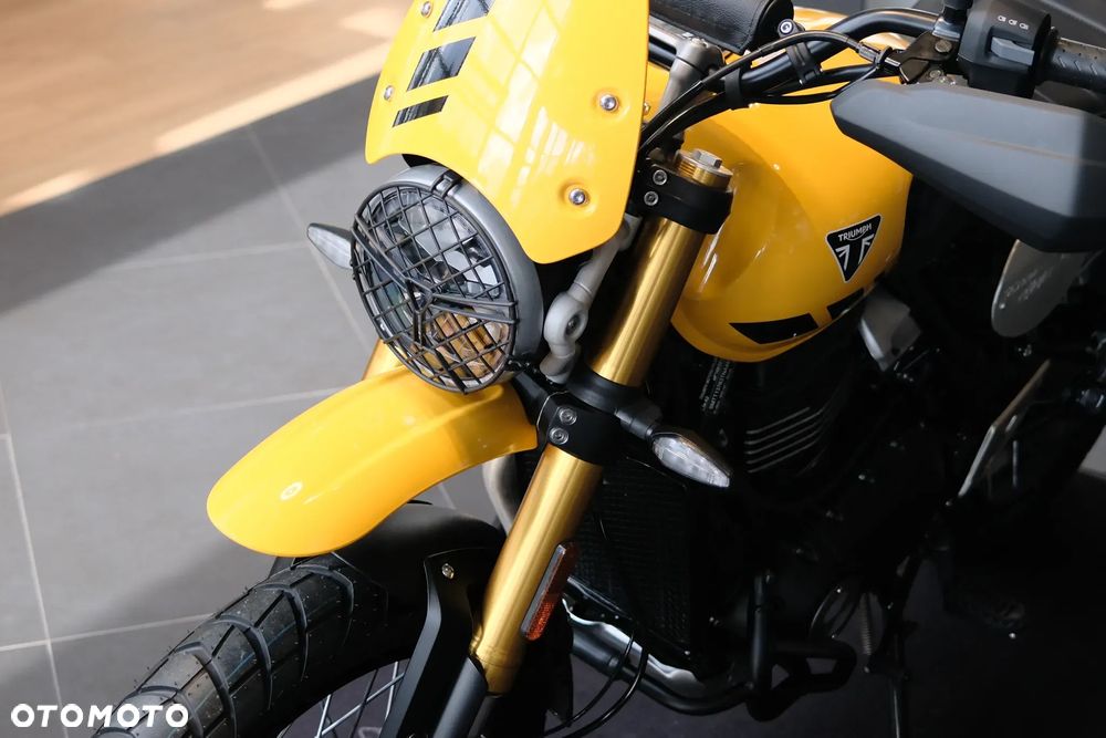 Triumph Scrambler - 9