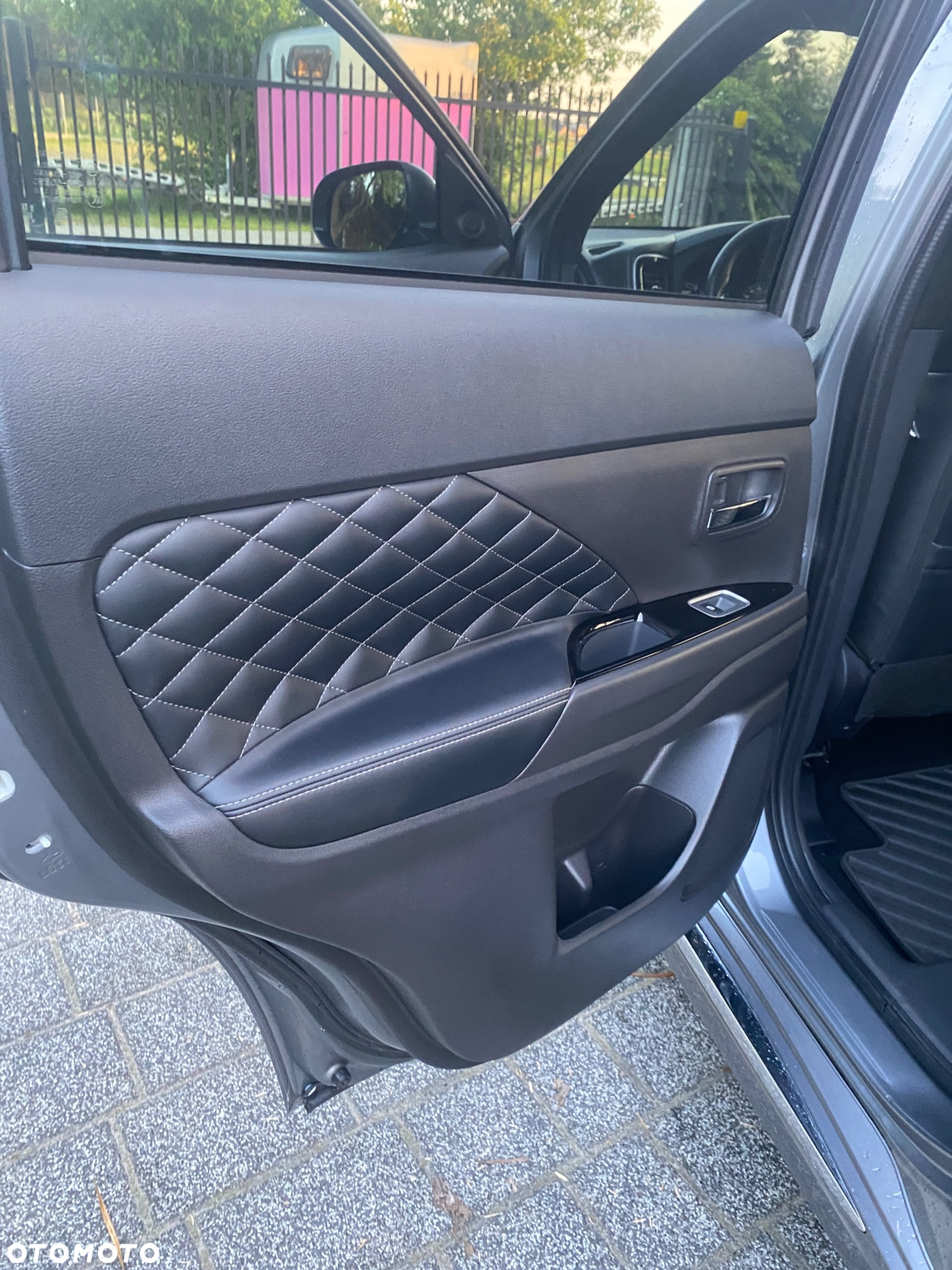 Mitsubishi Outlander 2.4 4WD Plug-In Hybrid Diamant - 25