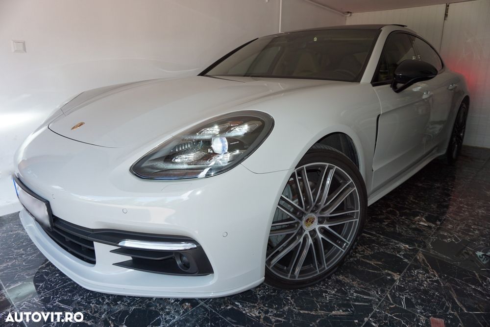 Porsche Panamera 4S - 27
