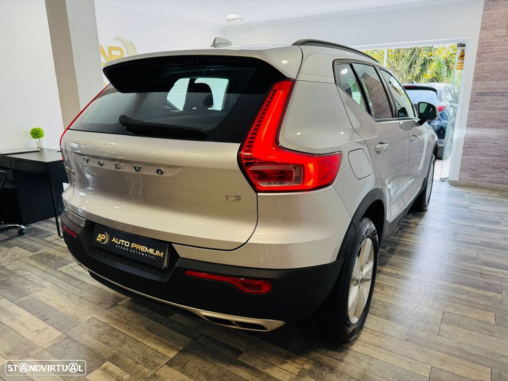 Volvo XC 40 1.5 T3 Momentum Plus - 5