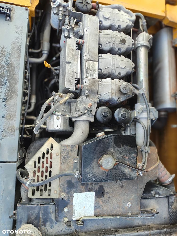 Liebherr A904C - 11