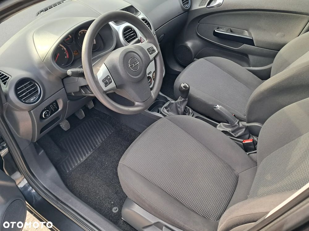 Opel Corsa 1.2 16V Cosmo - 13