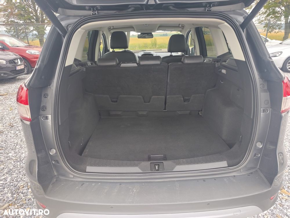 Ford Kuga 2.0 TDCi 4x4 Aut. Business Edition - 12