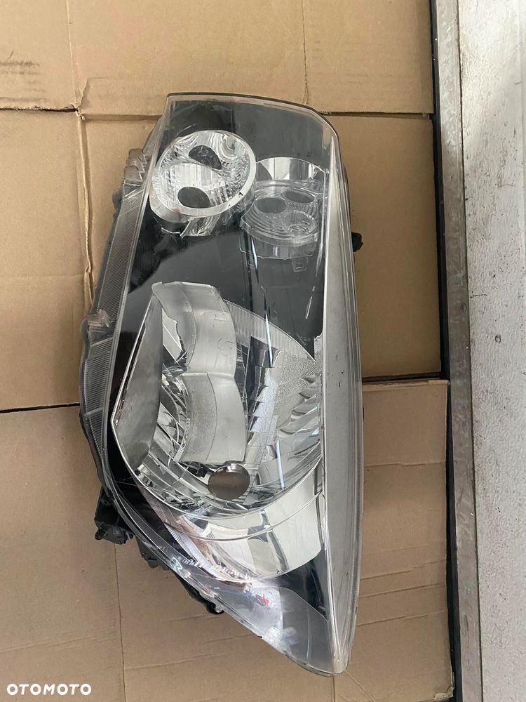 SUZUKI CELEIRO LAMPA LEWA PRZEDNIA LED - 1