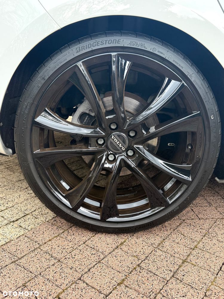 Volvo V40 T4 R-Design - 8