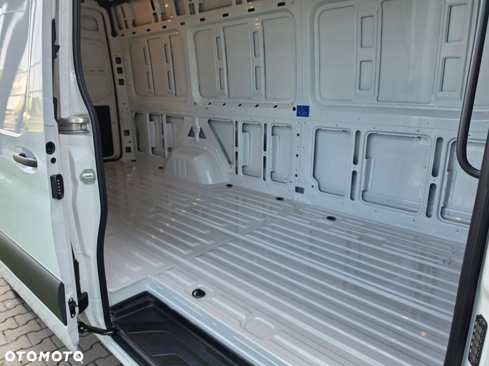 Mercedes-Benz Sprinter 317 CDI Furgon PRO długi 4325 mm L3H2 - 22