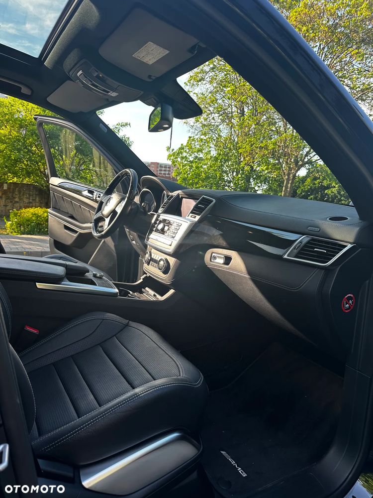 Mercedes-Benz GL - 11