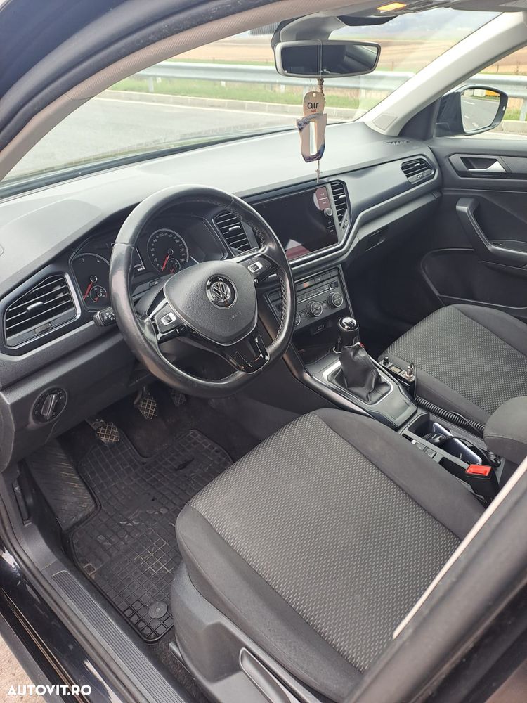 Volkswagen T-Roc - 4