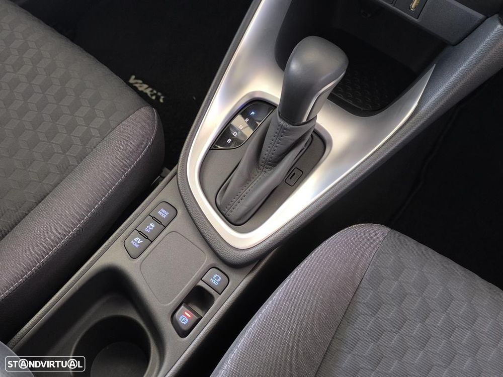 Toyota Yaris 1.5 HDF Comfort Plus - 30