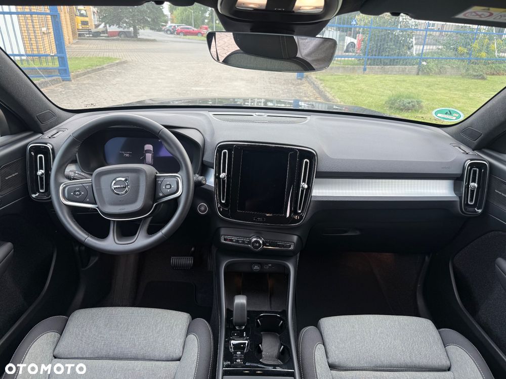 Volvo XC 40 - 18