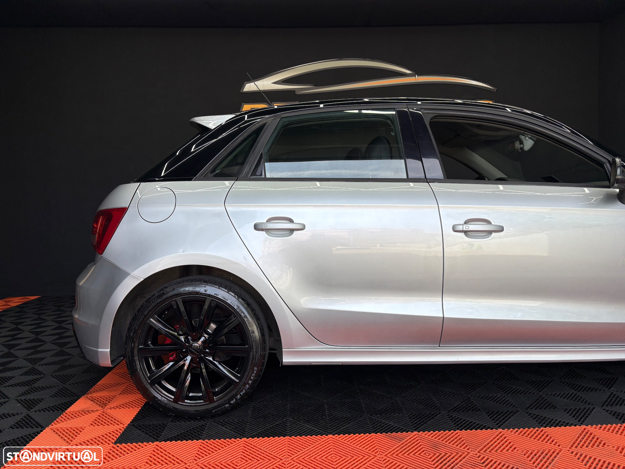 Audi A1 Sportback 1.6 TDI S-line - 23