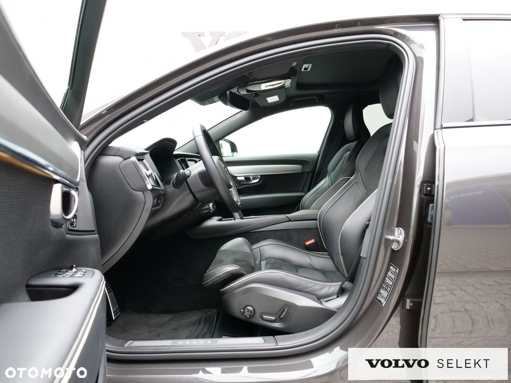 Volvo S90 - 16