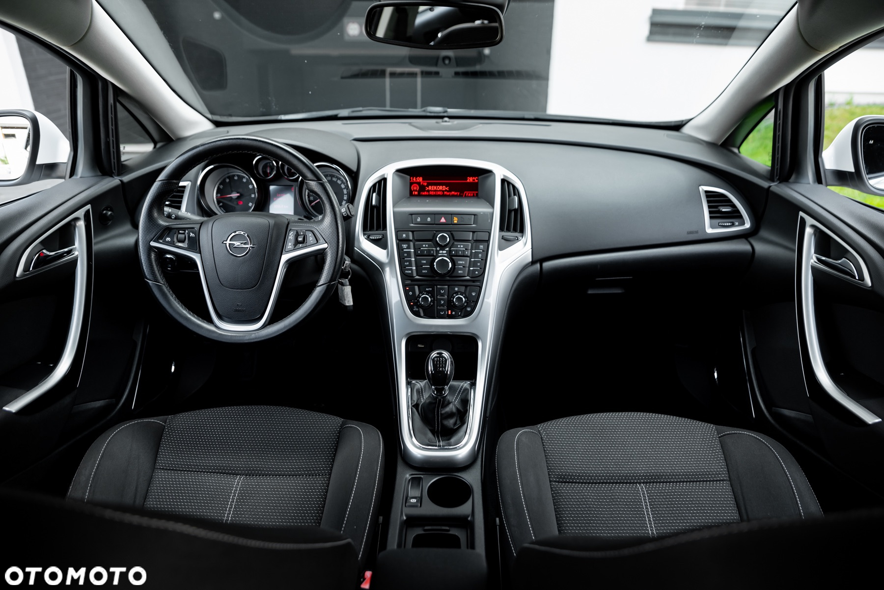 Opel Astra 1.6 Turbo Sport - 27