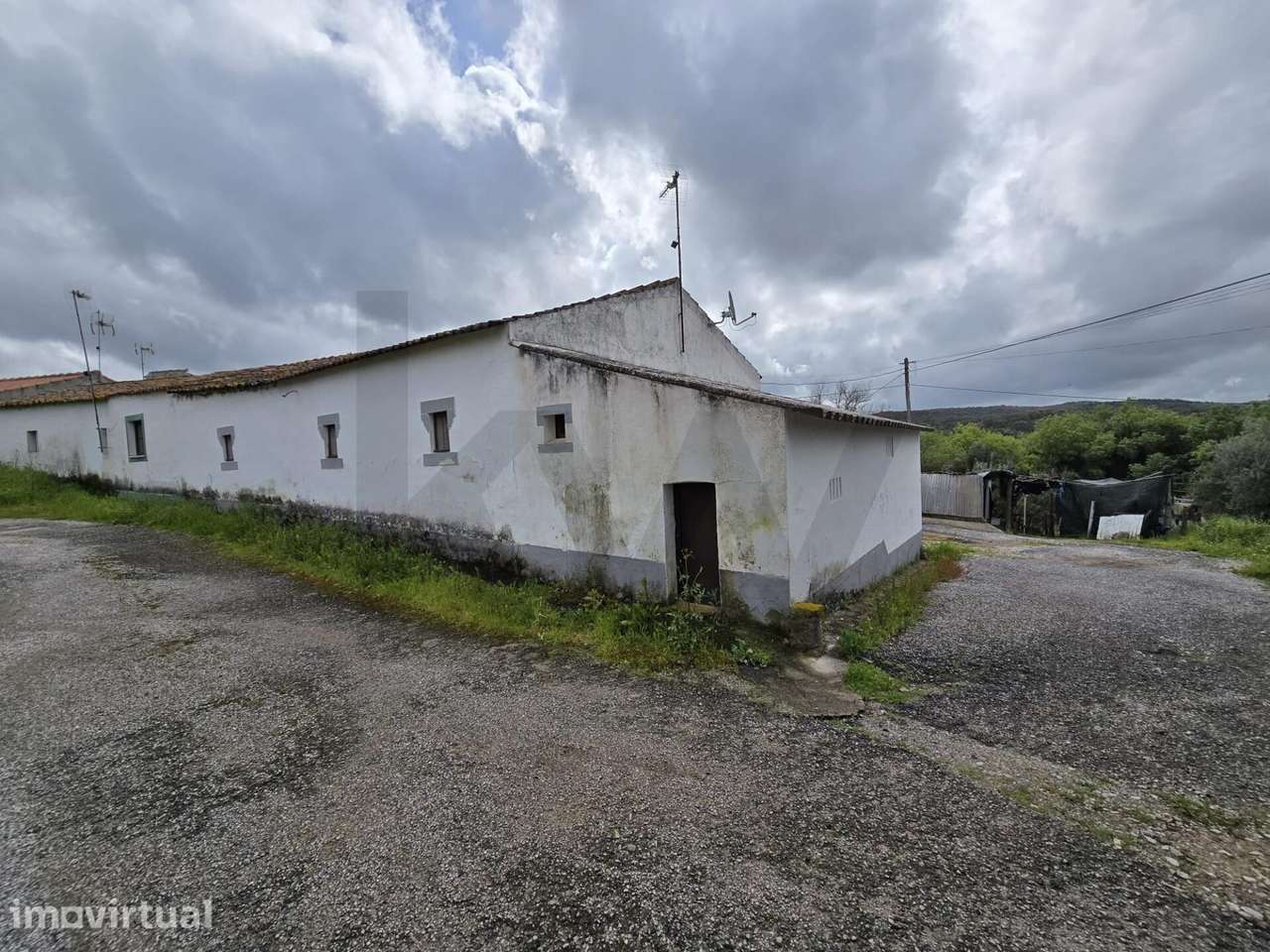 Moradia Terrea com terreno rústico de 4500 m2 em Nossa Senhora da Boa - Grande imagem: 2/23