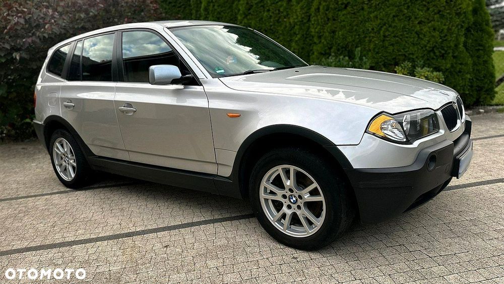 BMW iX3 - 16