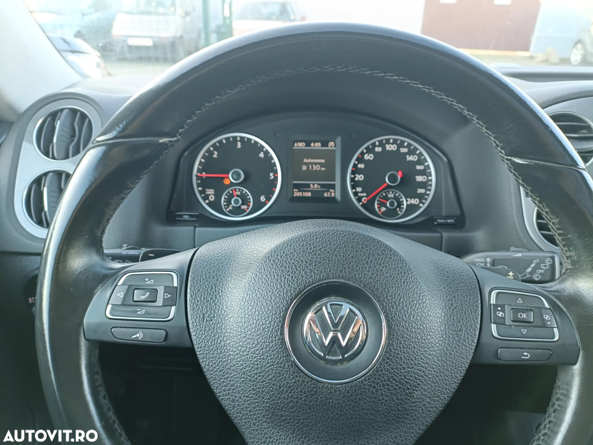 Volkswagen Tiguan 2.0 TDI DPF 4Motion BlueMotion Technology DSG Exclusive - 10