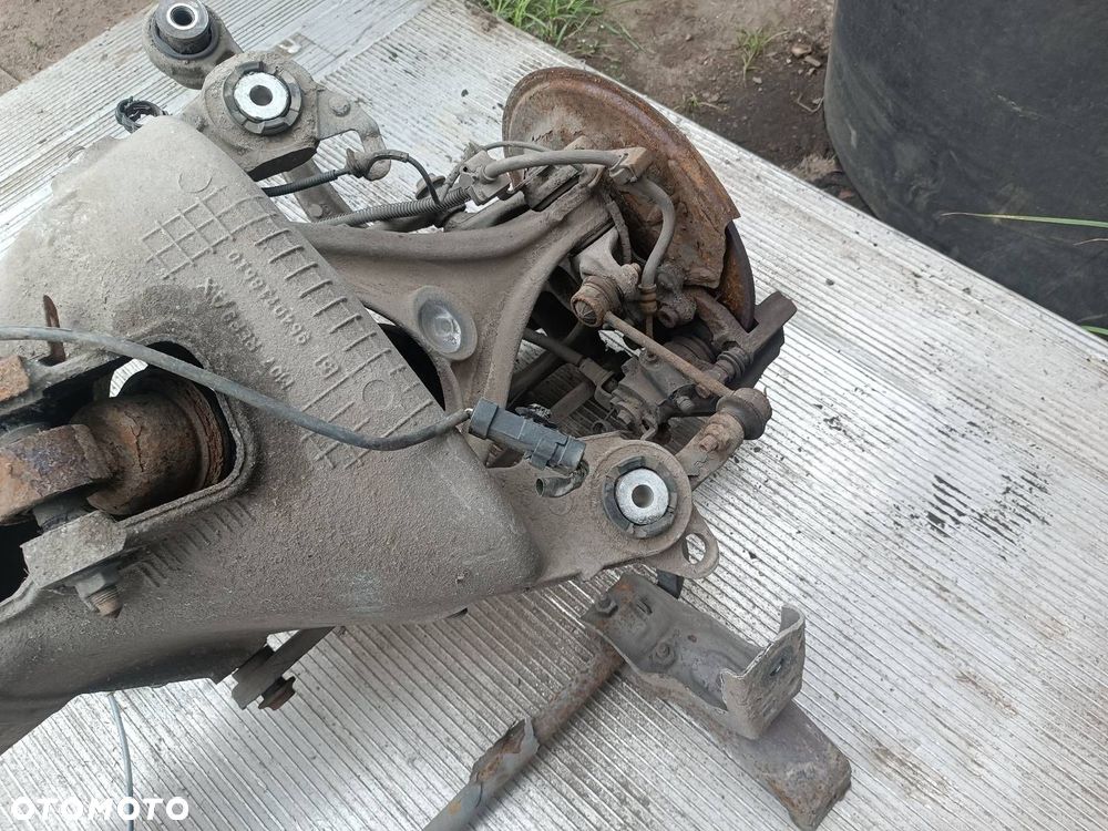 KOMPLETNE ZAWIESZENIE BELKA SANKI TYŁ WAHACZE HAMULCE PEUGEOT 407 I COUPE - 4