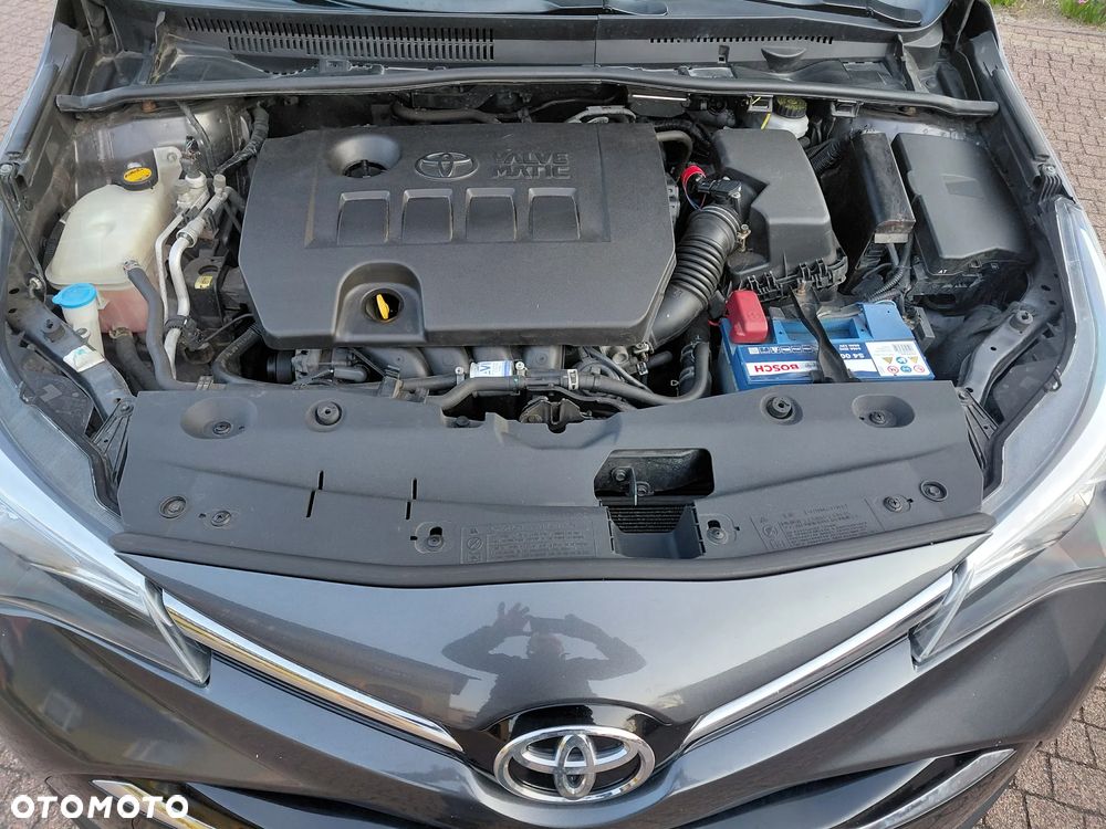 Toyota Avensis 1.8 Prestige - 21