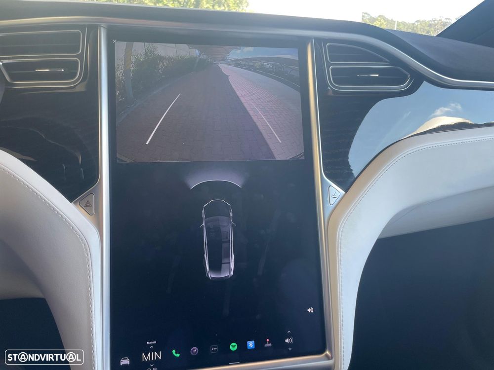 Tesla Model X 100D - 28