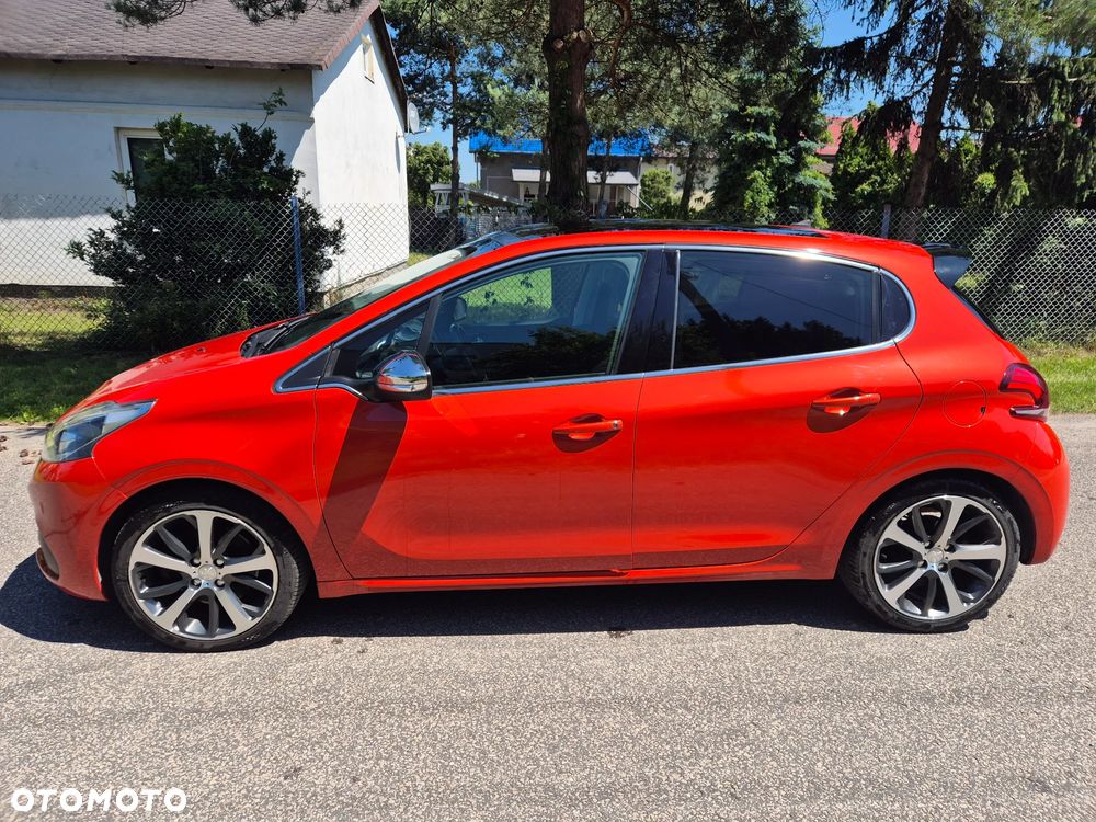 Peugeot 208 - 5