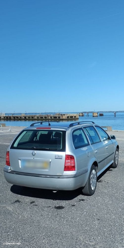 Skoda Octavia Break 1.4 Ambiente - 4