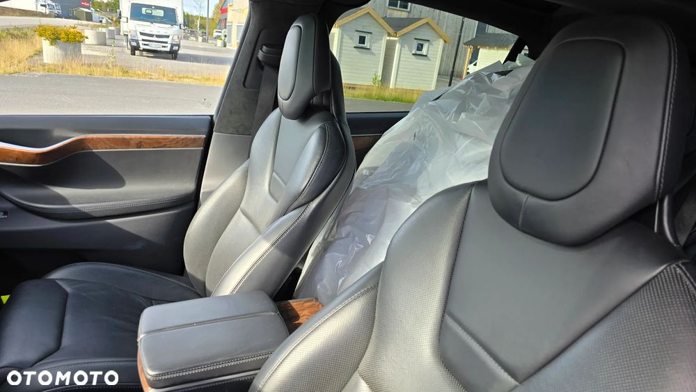 Tesla Model X Long Range Plus - 27