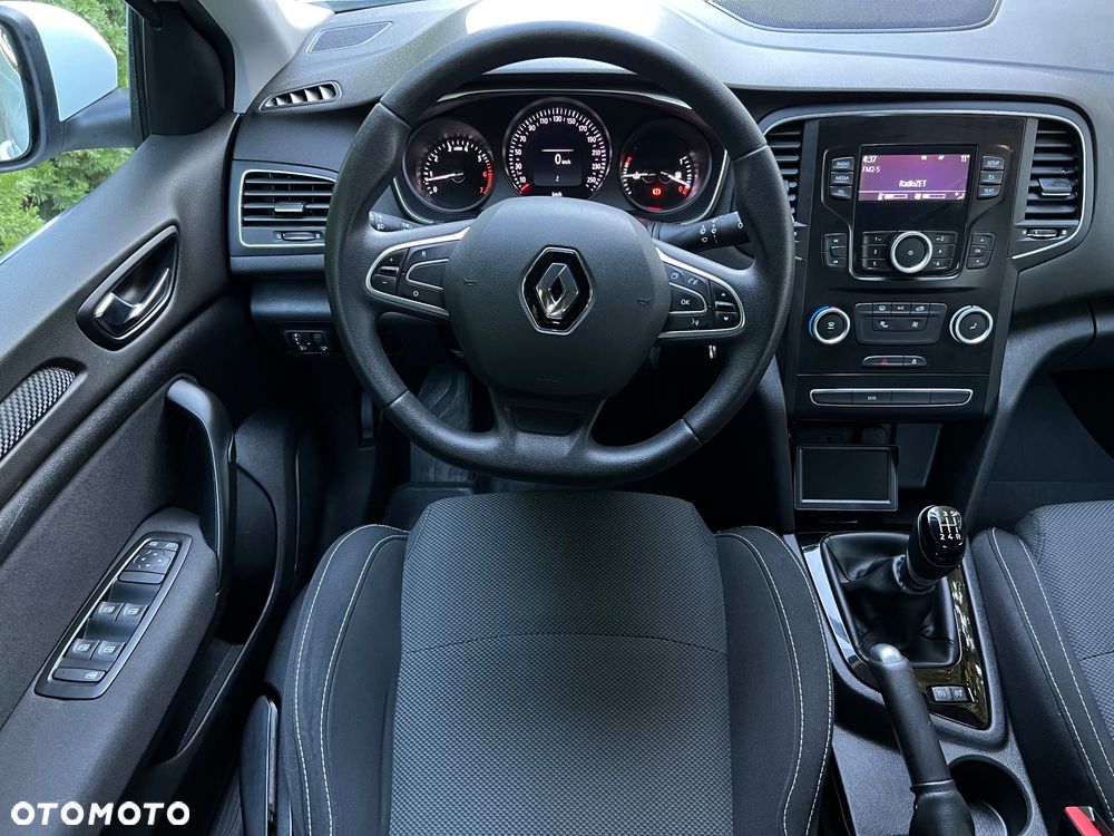 Renault Megane 1.6 SCe Zen - 10