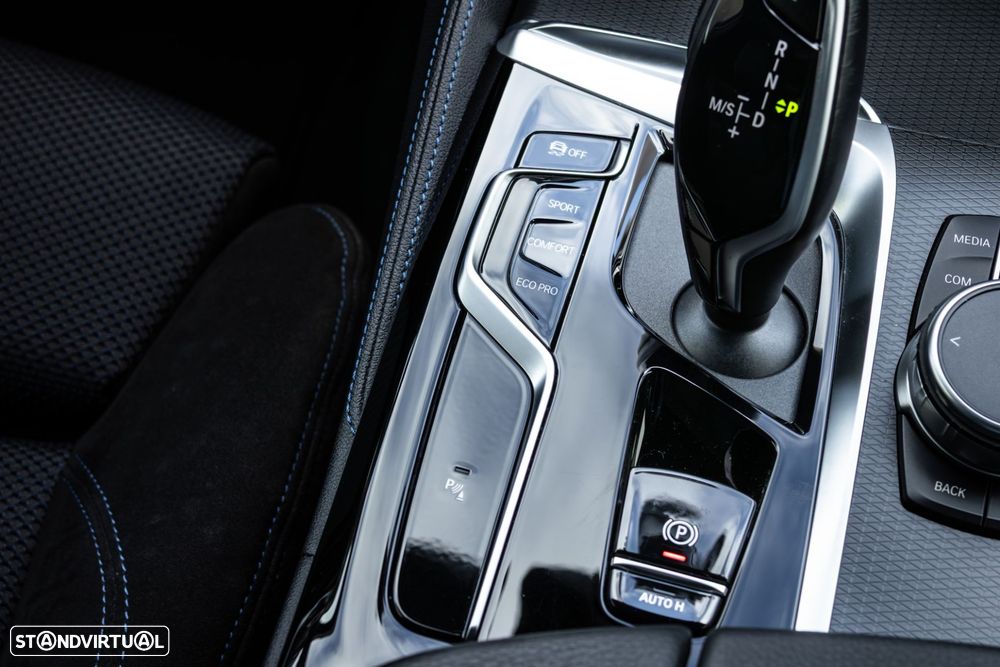 BMW 530 d Pack M Auto - 25