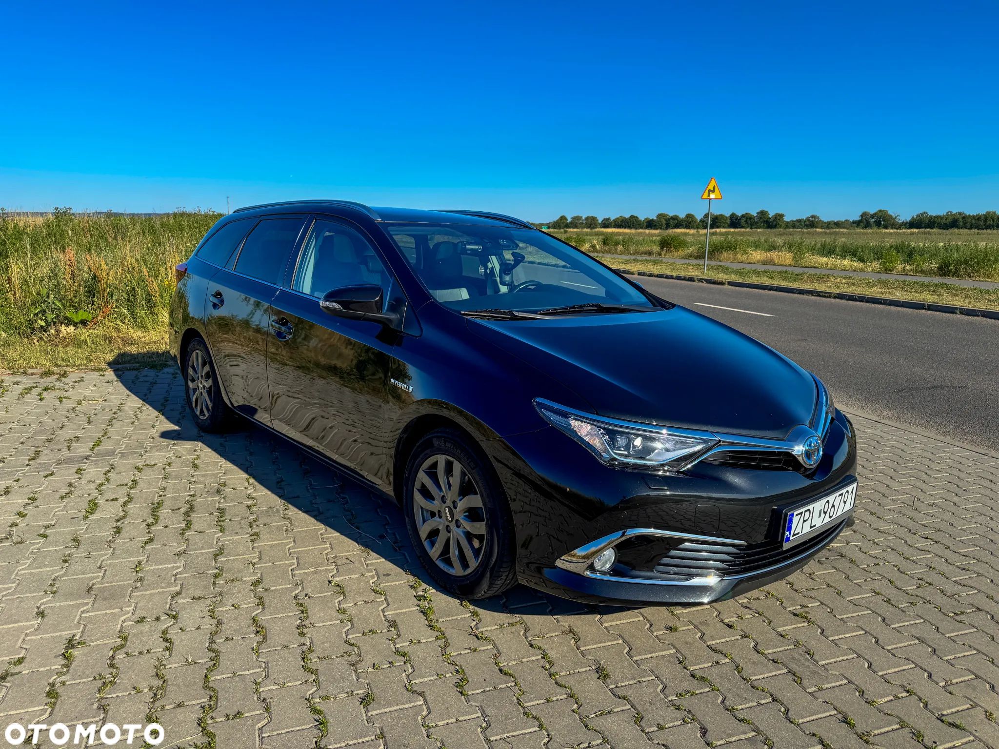 Toyota Auris Hybrid 135 Prestige - 1