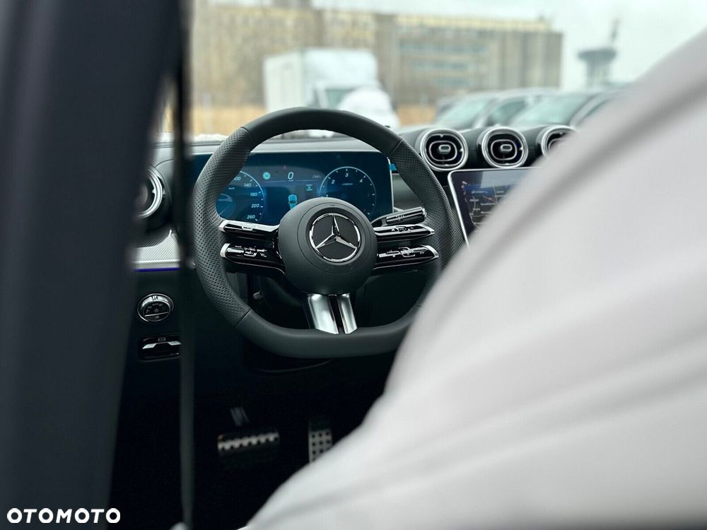 Mercedes-Benz GLC - 12