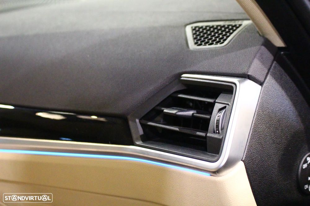 BMW 320 e Line Luxury Auto - 18