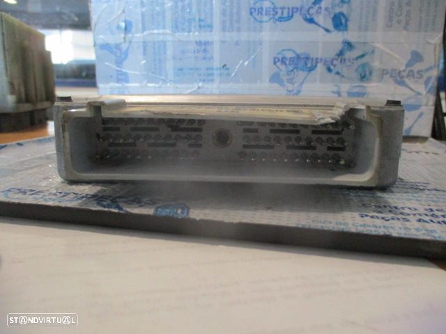 Centralina E9AF14A624AA  92FB12A650FB FORD FIESTA 1993 1.1 50CV 5P VERMELHO DANIFICADO - 3