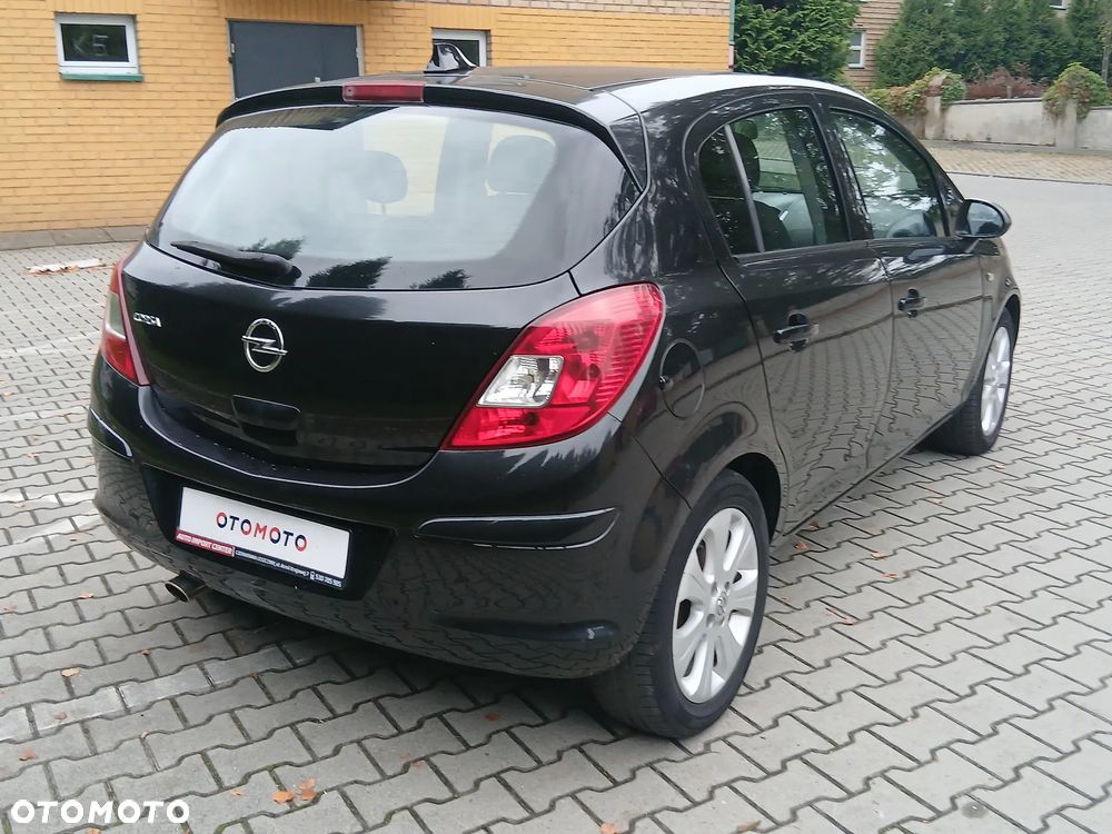 Opel Corsa 1.4 16V Satellite - 35