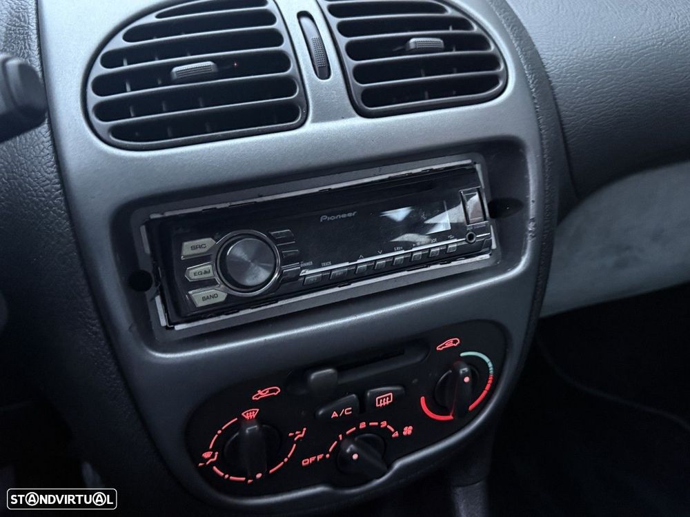 Peugeot 206 1.4 16V XS - 13