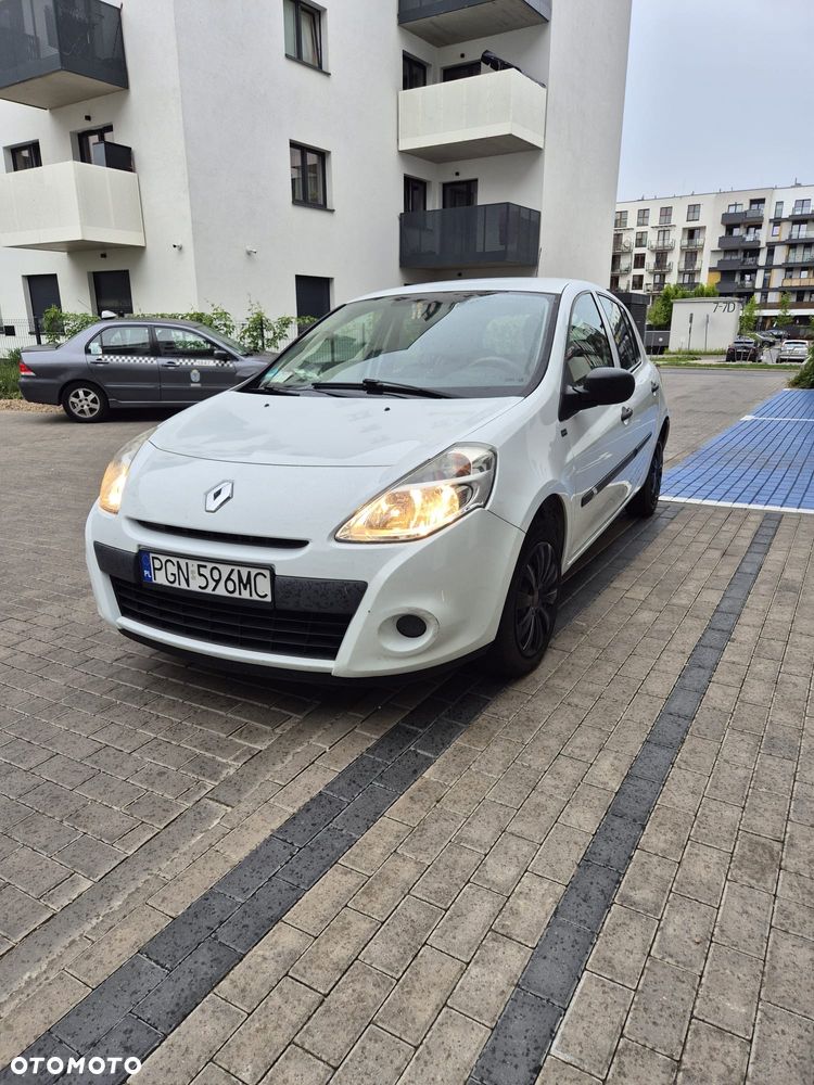 Renault Clio 1.2 16V 75 Yahoo - 19