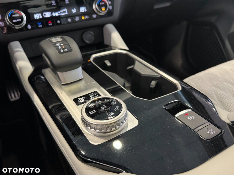 Mitsubishi Outlander - 15