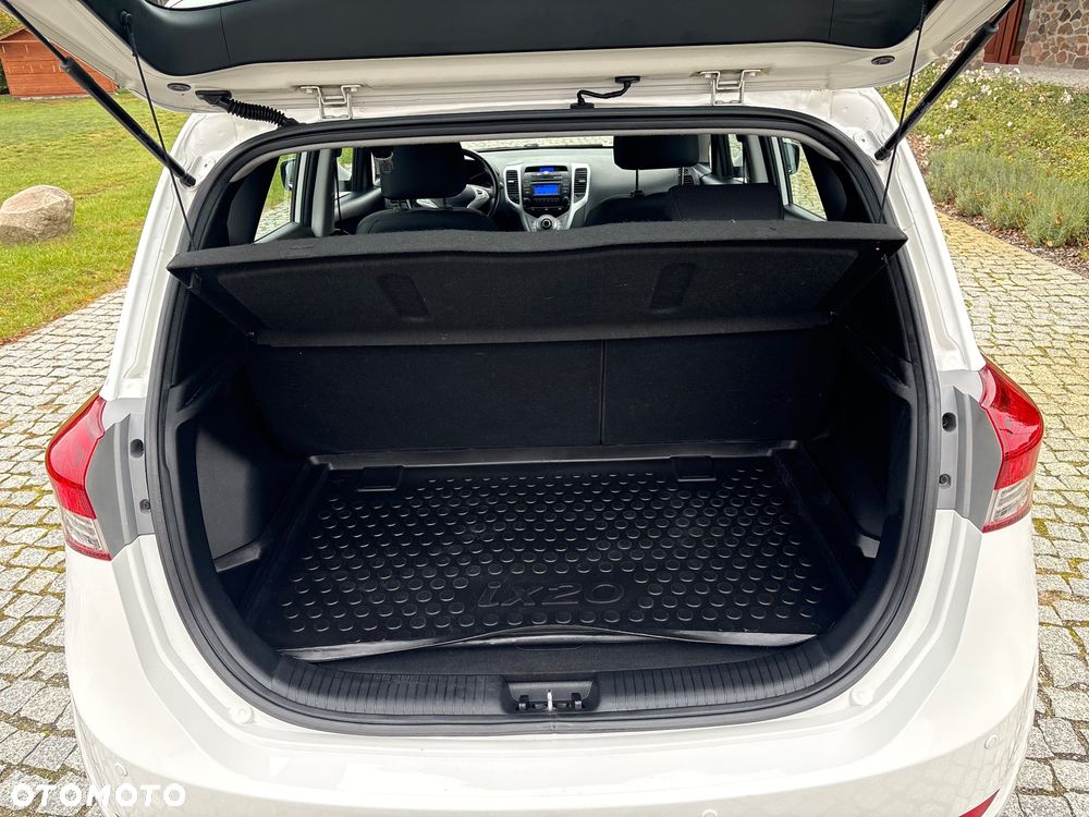 Hyundai ix20 - 9