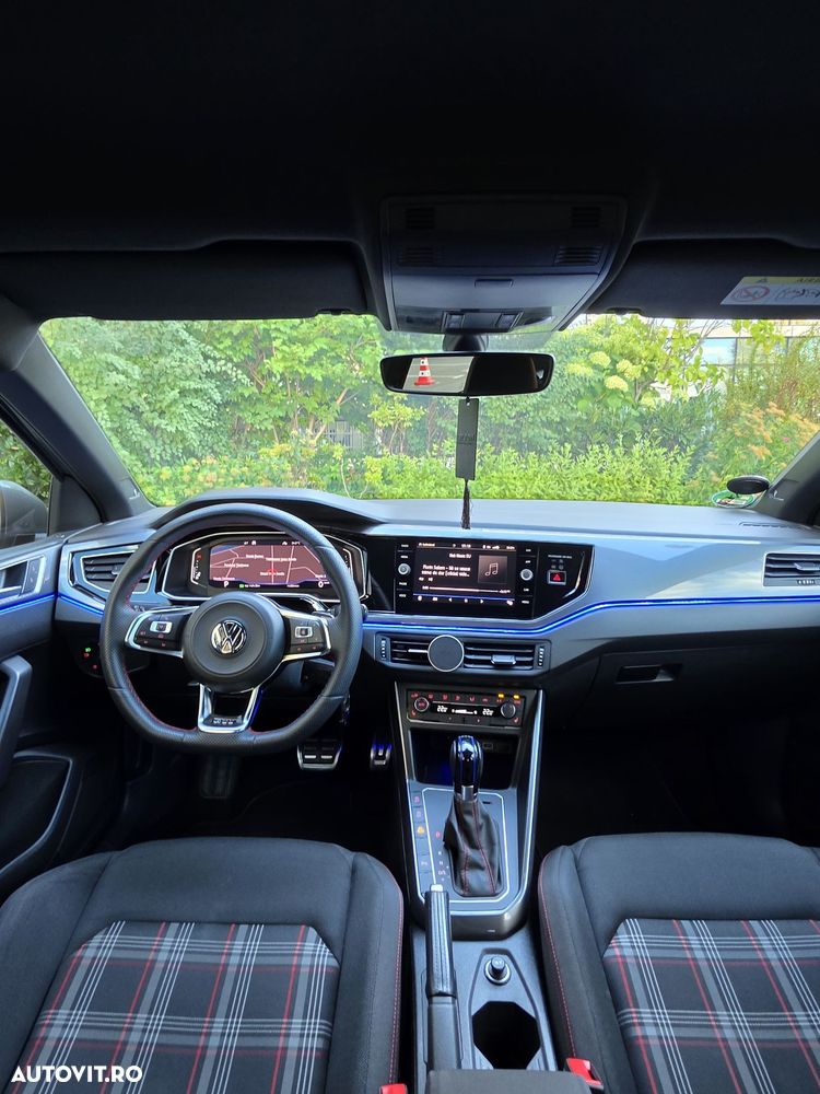 Volkswagen Polo - 13