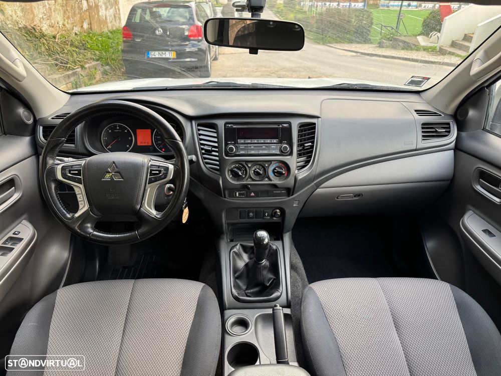 Mitsubishi L200 2.4 DI-D CD Invite 2WD - 11