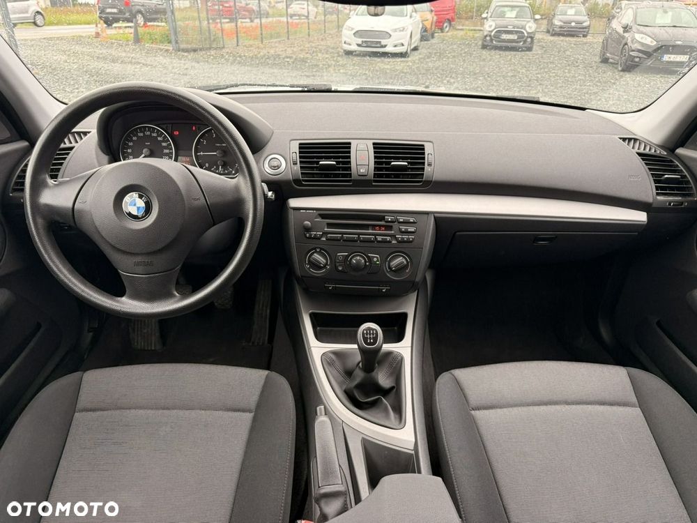 BMW Seria 1 116i - 4