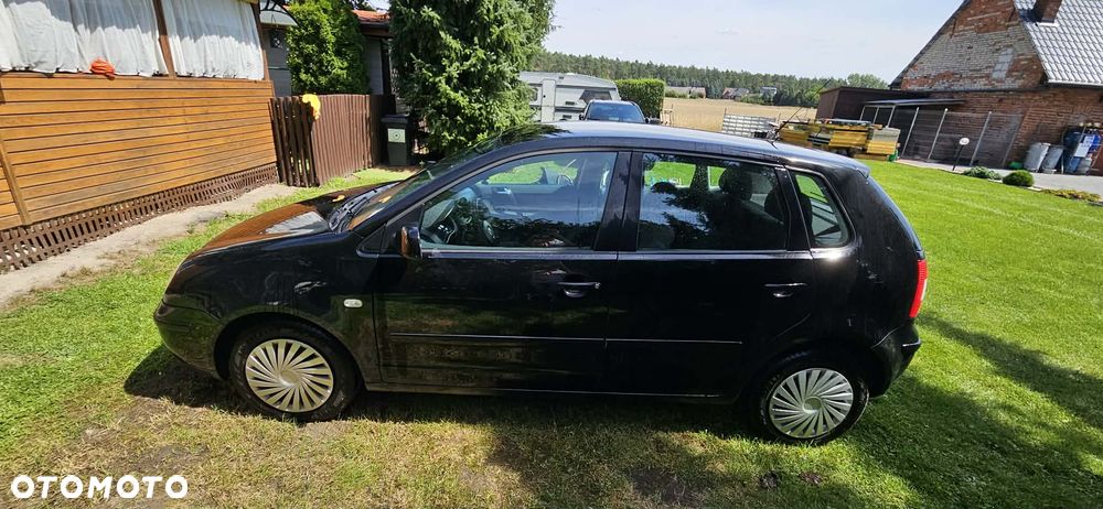 Volkswagen Polo 1.4 16V Comfortline - 8