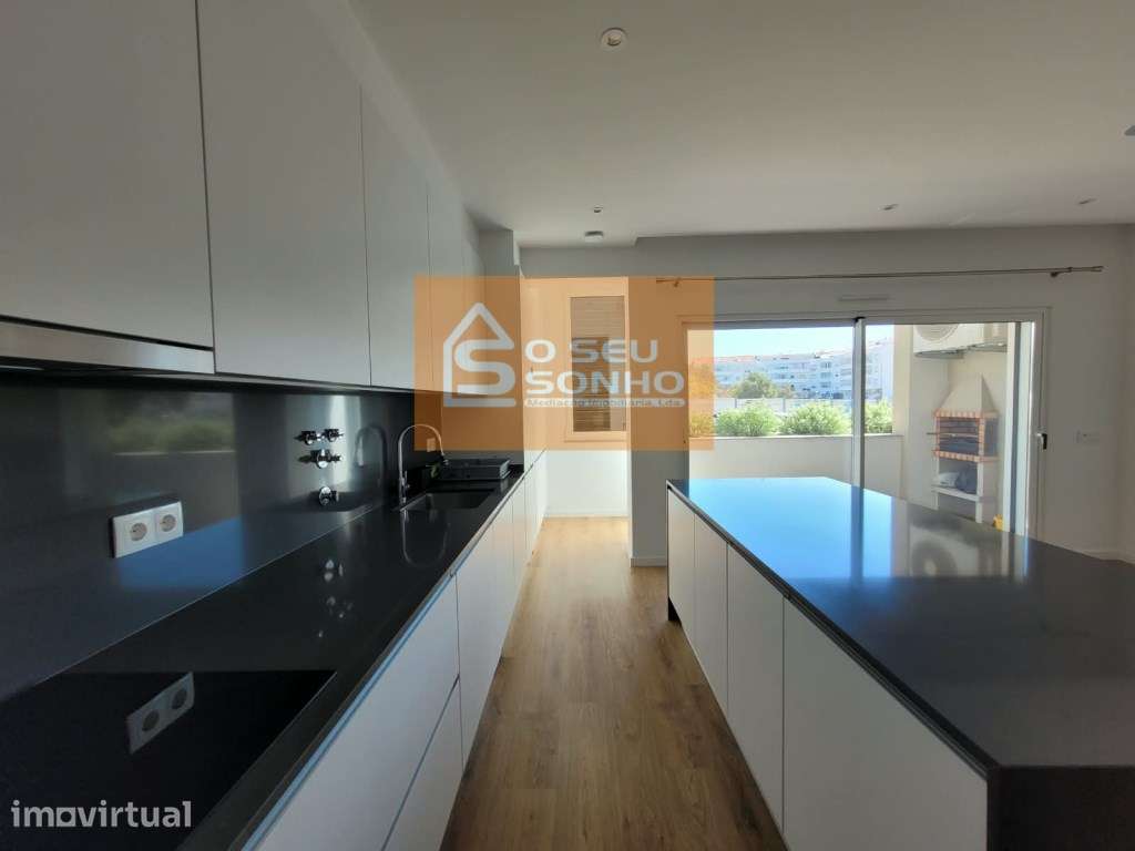 Apartamento T2 Semi-Novo no Centro de São Brás de Alportel - Grande imagem: 4/17