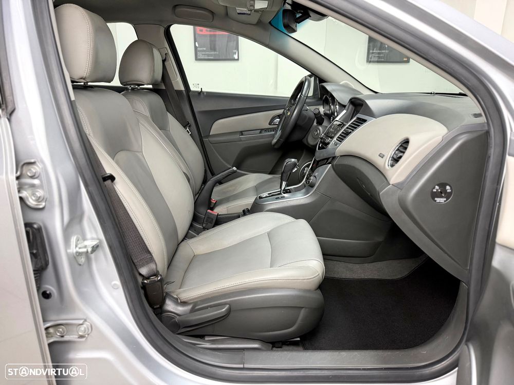 Chevrolet Cruze ver-2-0-auto-lt - 22