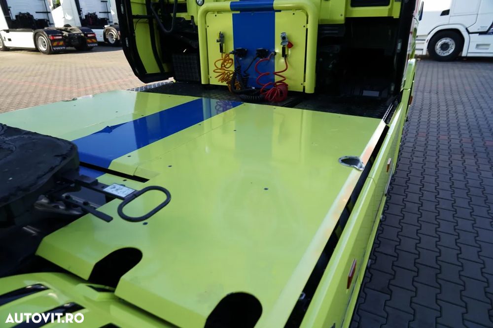 Scania S 520 / V8 / RETARDER / I-PARK COOL / COMPLET AIRMATIC / PIELE / - 16