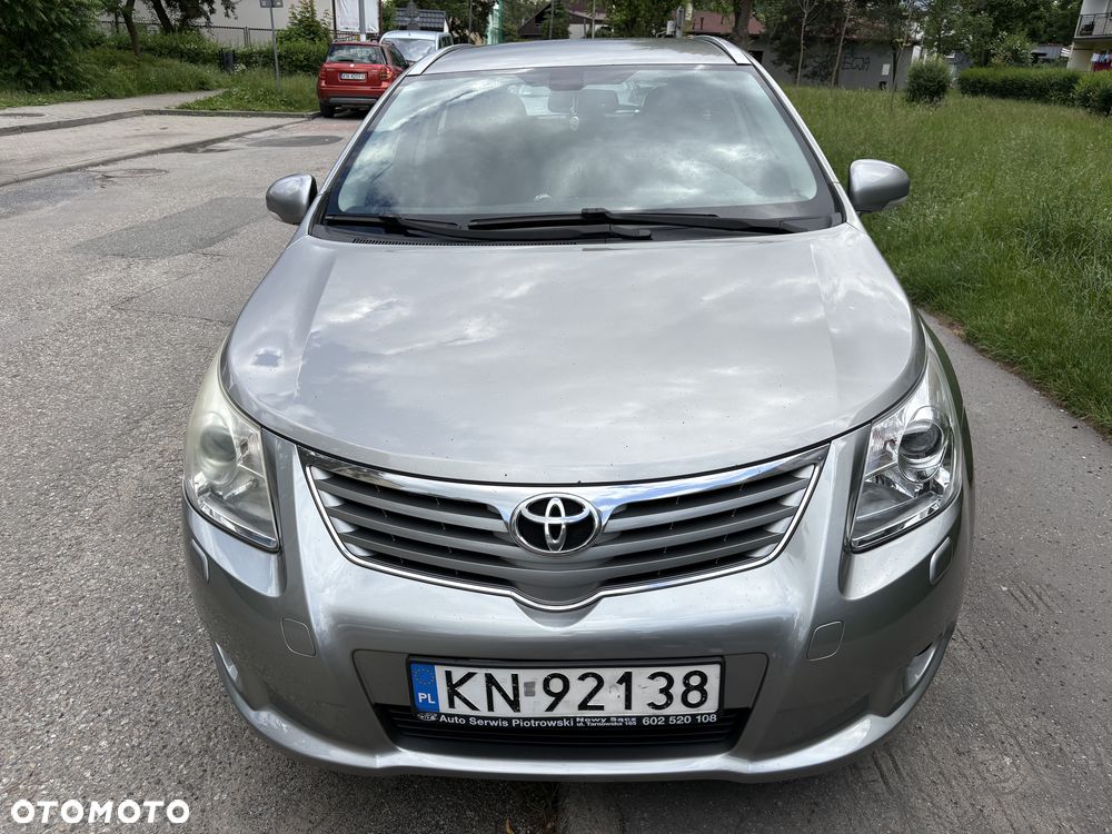 Toyota Avensis - 10