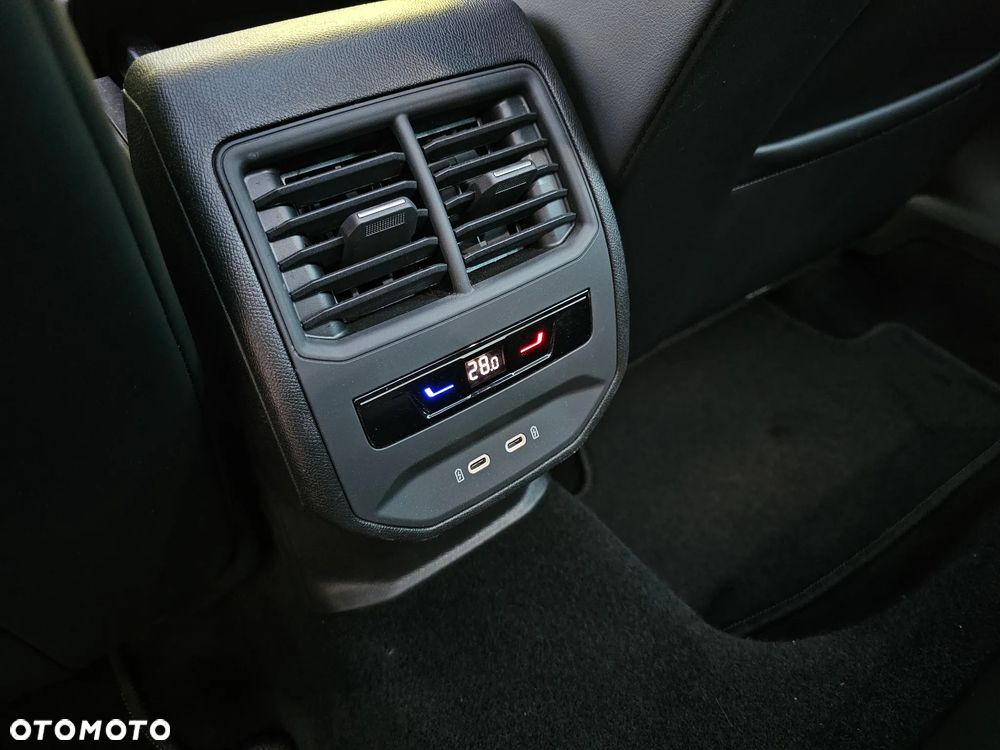 Cupra Leon Sportstourer 2.0 TSI 4Drive DSG VZ CUP - 16