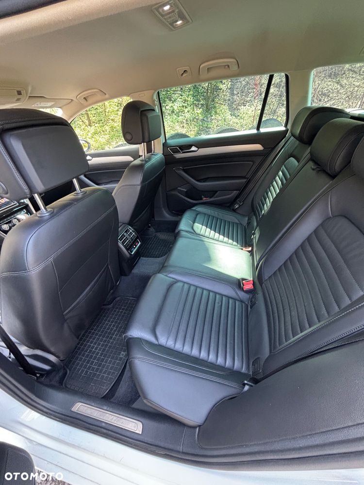 Volkswagen Passat 2.0 TDI BMT 4Mot Highline DSG - 10